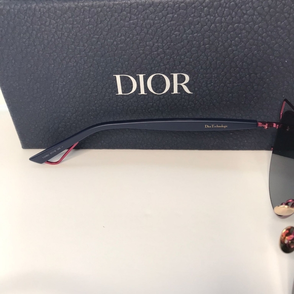 New - 💯 original DiorTechnologic Mirrored Metal Sunglasses, Matte Red/Blue - Picture 13 of 14